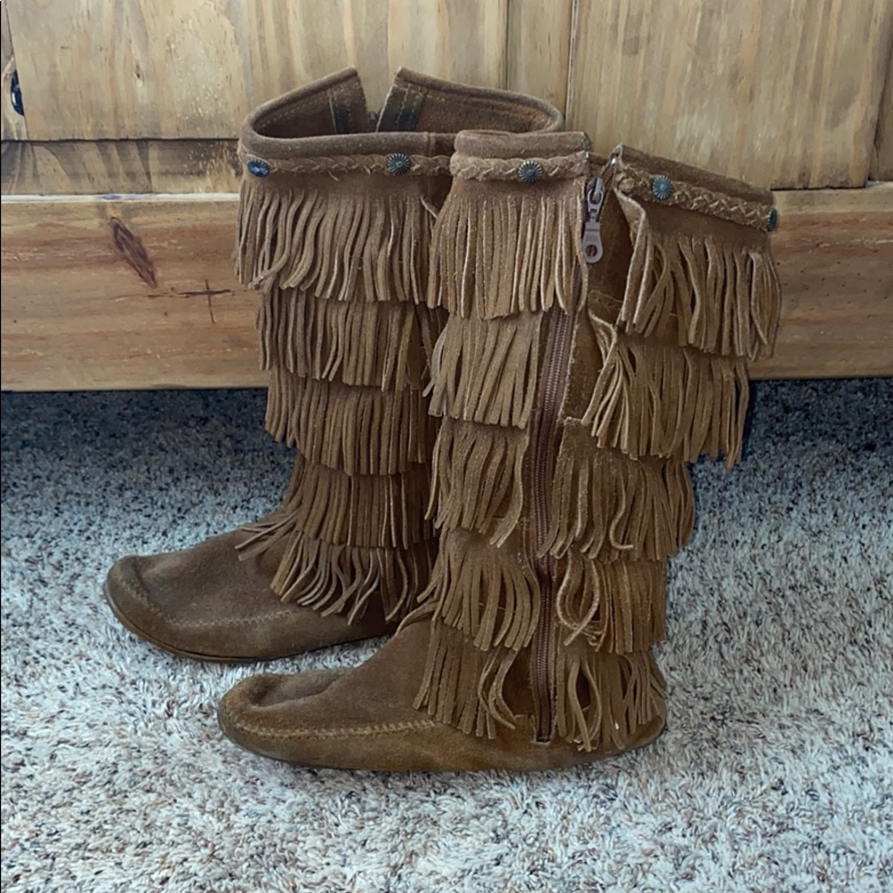 Size 10 Minnetonka boots